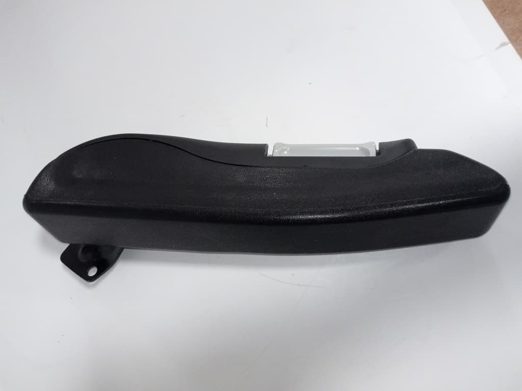 Подлокотник сиденья левый (тип Grammer/ISRI) MAN/IVECO/Mercedes/DAF/SCANIA/Sitrak/Volvo TPL3616008 — запчасть для сиденья грузовика